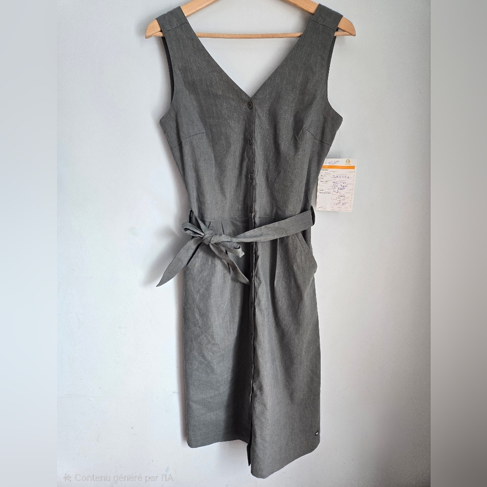 New FIG CLOTHING Sage Green Sleeveless Button Down Dress